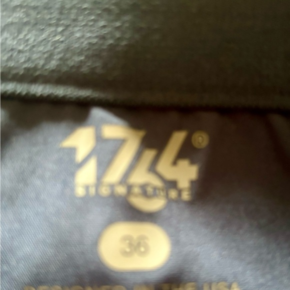 1764 Navy Golf Shorts - Size 36 waist - Picture 5 of 6